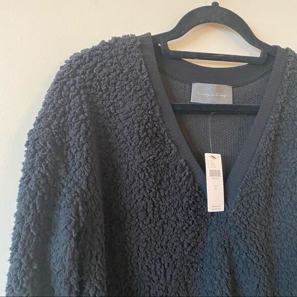 NWT-Anthro-“Sunday in Brooklyn” Edie Sherpa Black Pullover Sweater - Picture 5 of 13
